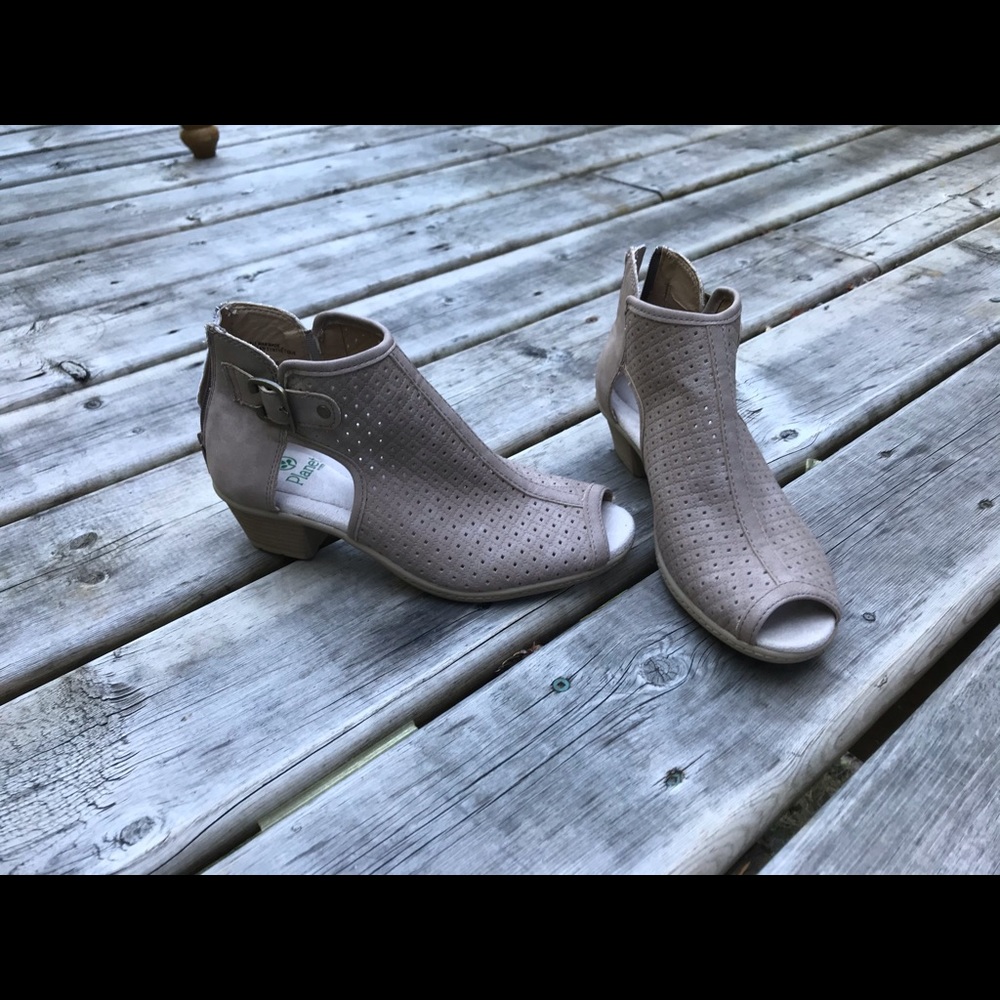 Planet Grey Rose shoes
